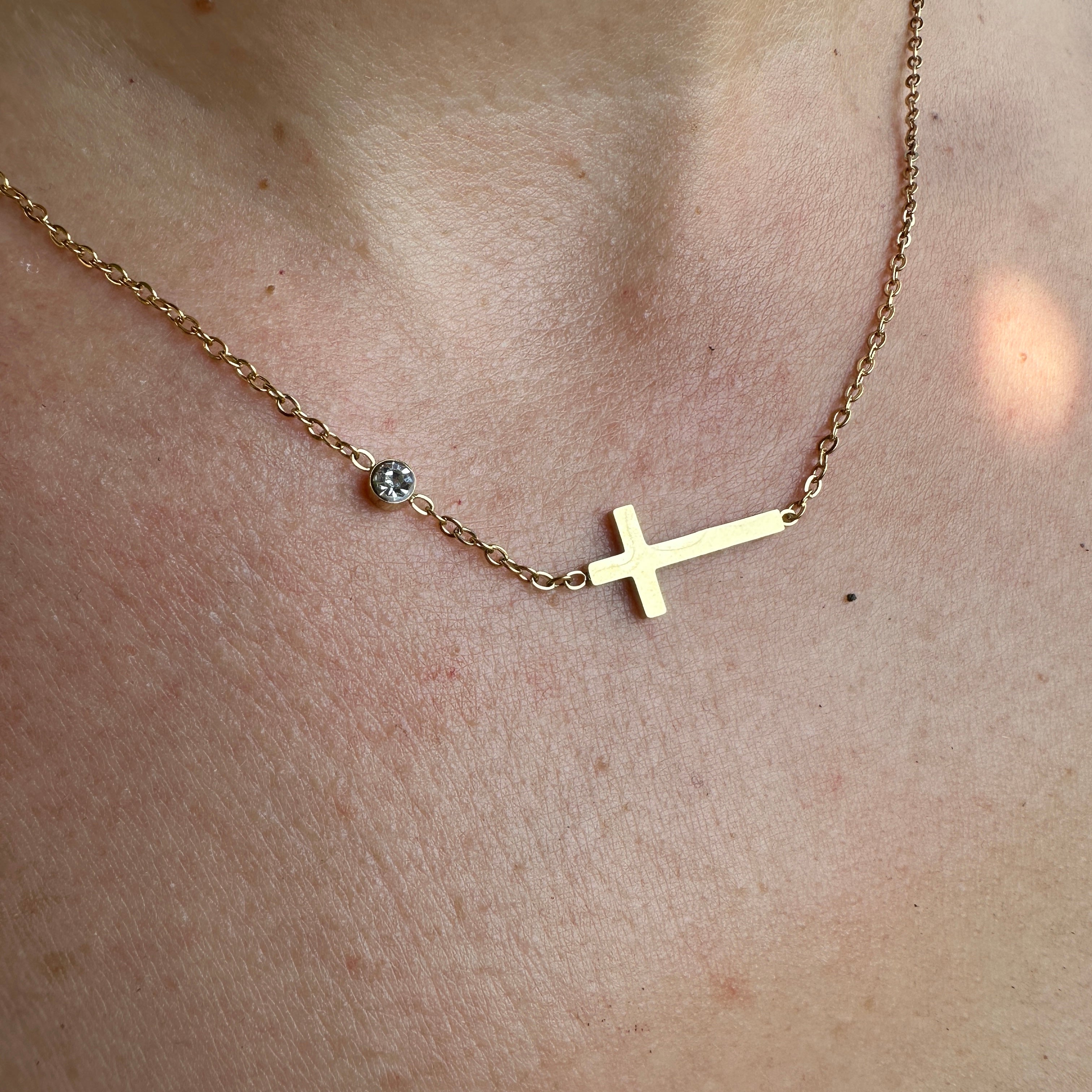 Début Doré Ogrlica "Cross"